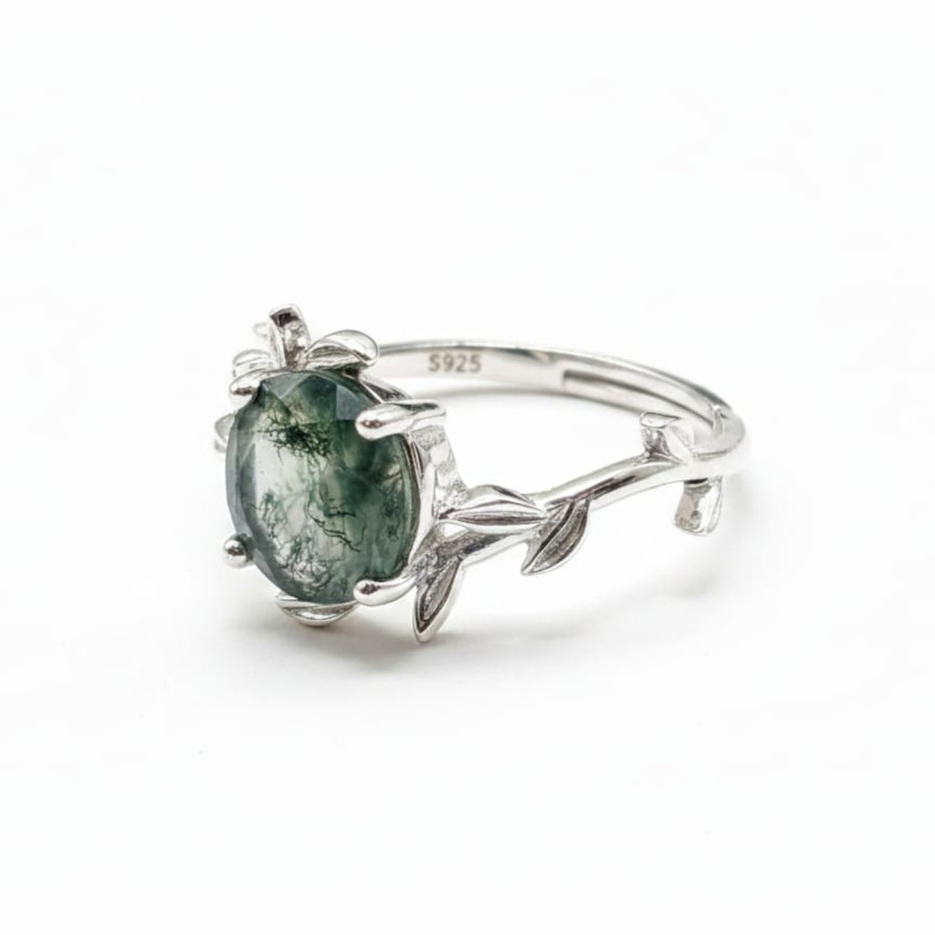 Round Moss Agate Vine Ring