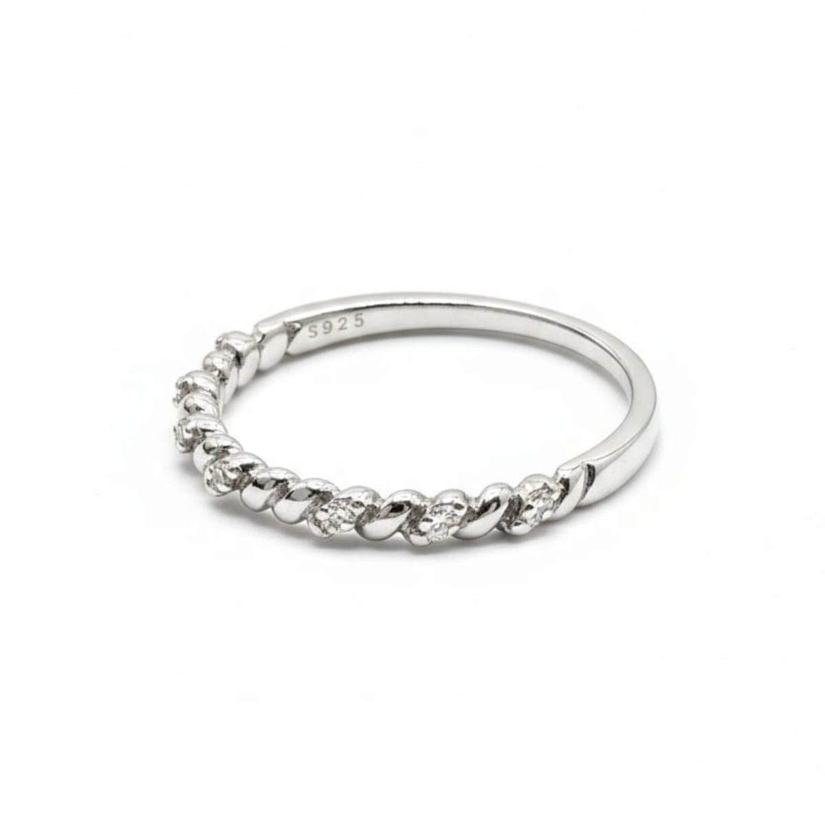 Elegant Twisted Rope Band